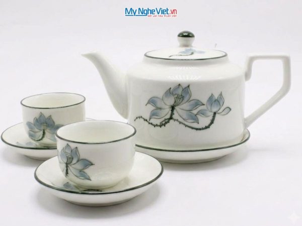 Bộ bình trà men kem dáng vuông vẽ sen