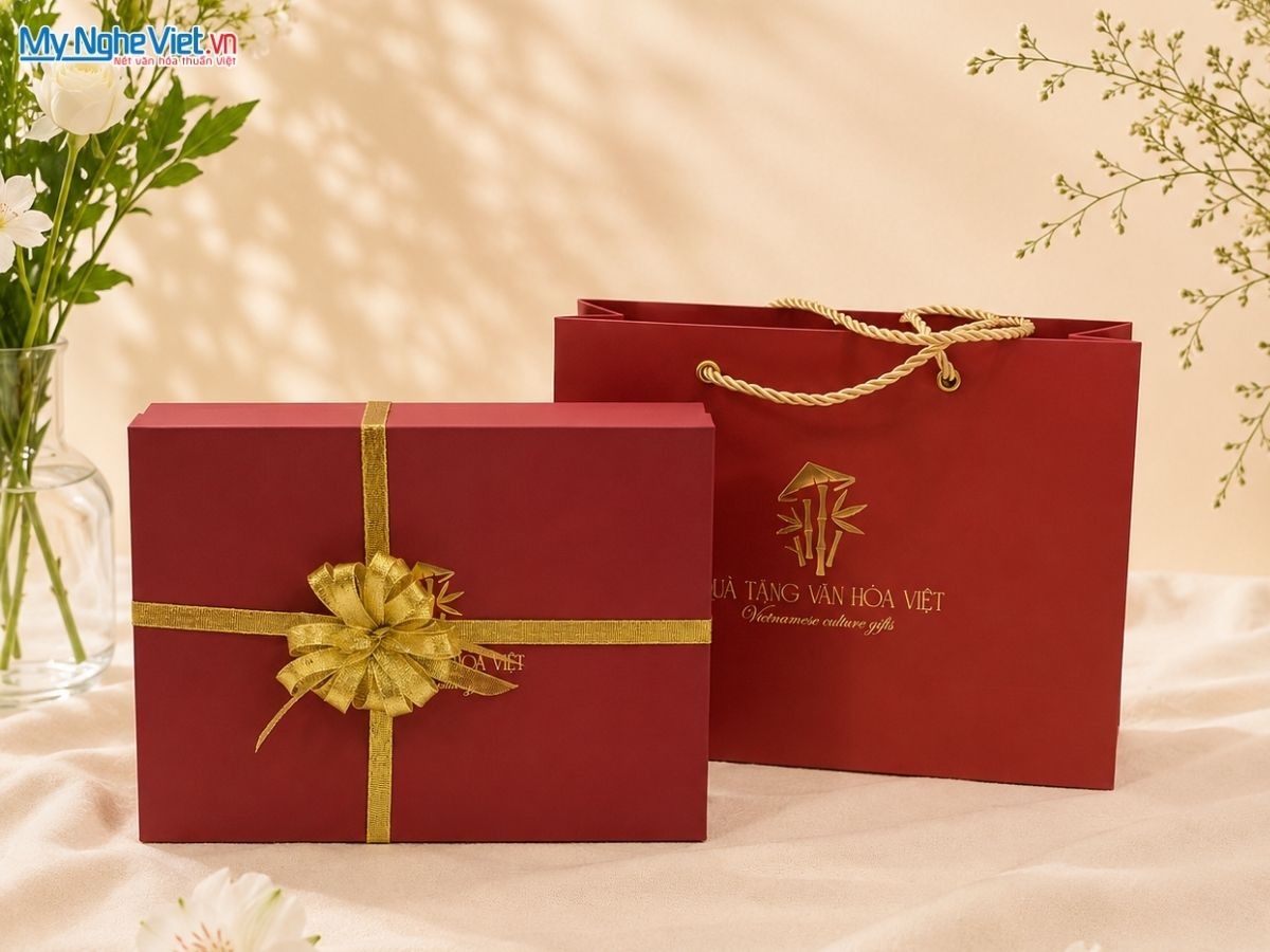 Set quà tặng hộp sơn mài và khăn lụa
