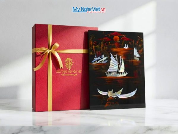 Tranh Sơn Mài Thuận Buồm Xuôi Gió Cẩn Ốc Chìm