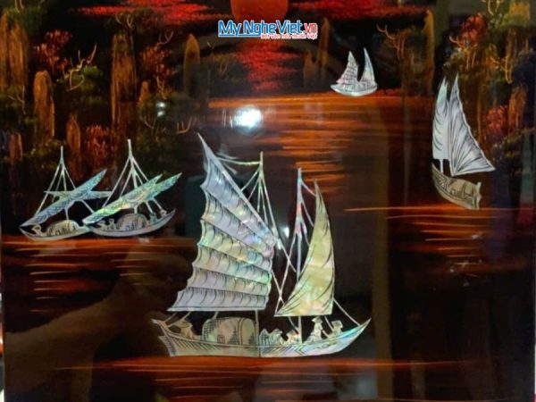 Tranh Sơn Mài Thuận Buồm Xuôi Gió Cẩn Ốc Chìm