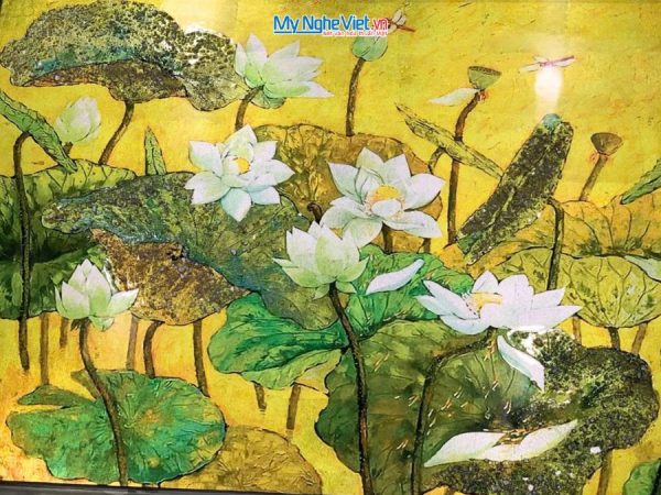 Tranh Sơn Mài Hoa Sen Dát Bạc Nền Vàng