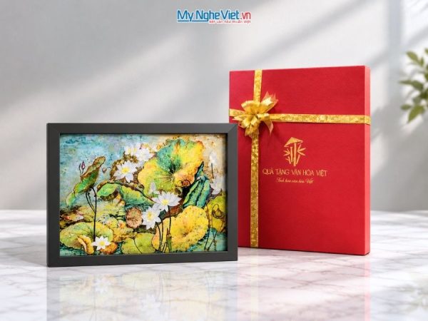 Tranh Sơn Mài Hoa Sen Dát Bạc