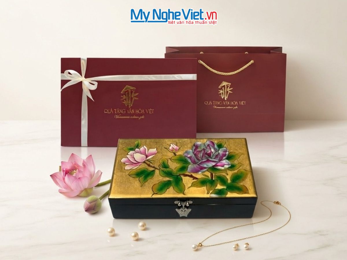 Hộp đựng trang sức sơn mài vẽ tay