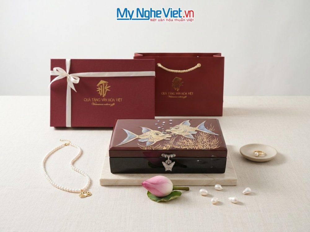Hộp đựng trang sức sơn mài vẽ tay
