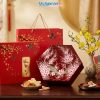 Hộp Mứt Sơn Mài Lục Giác Hoa Đào Nền Đỏ