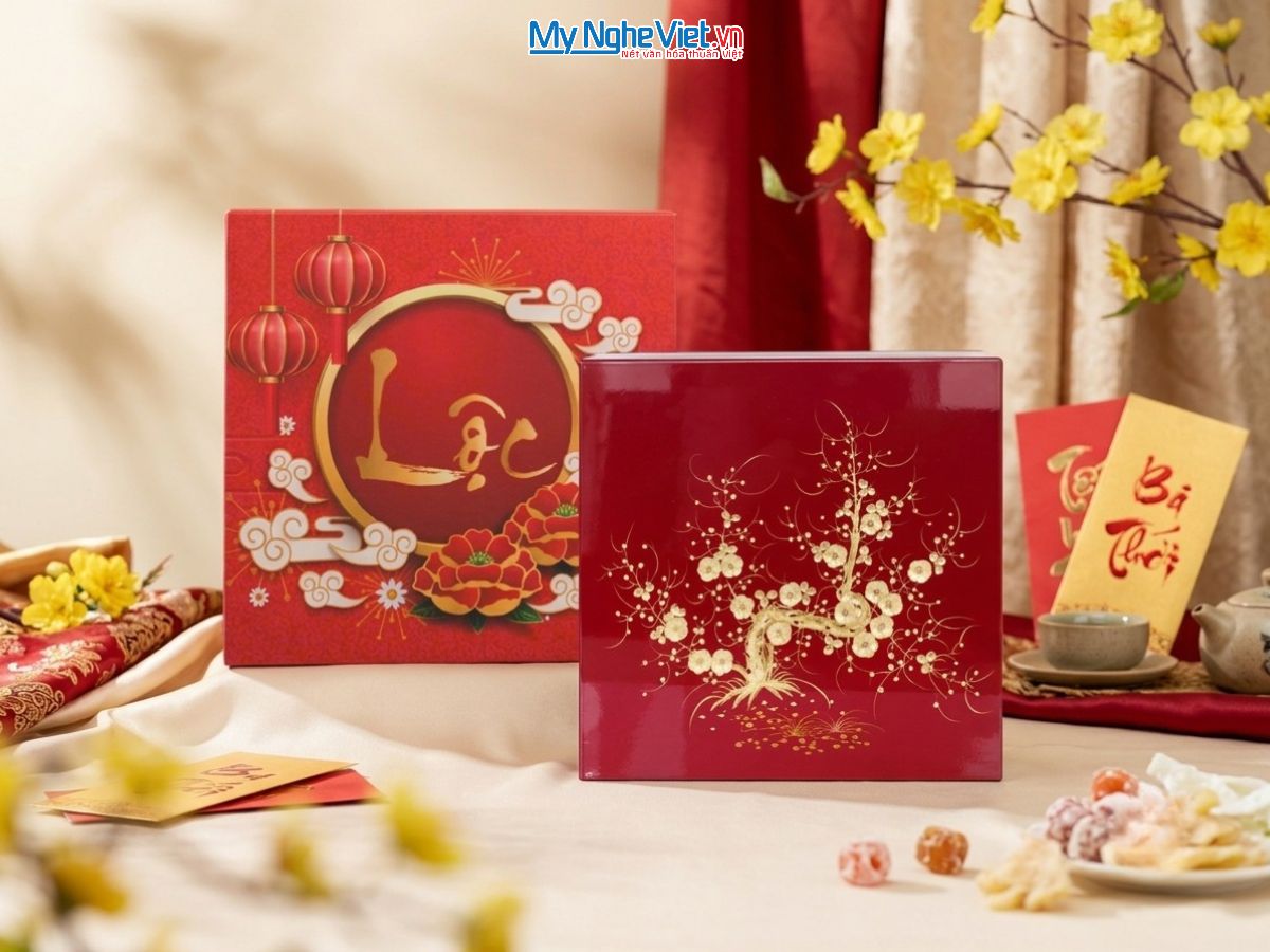 Hộp mứt tết sơn mài