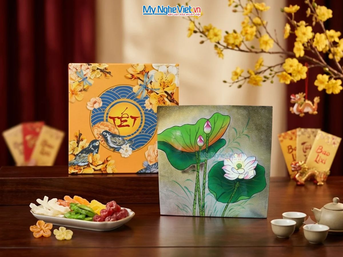 Hộp mứt tết sơn mài