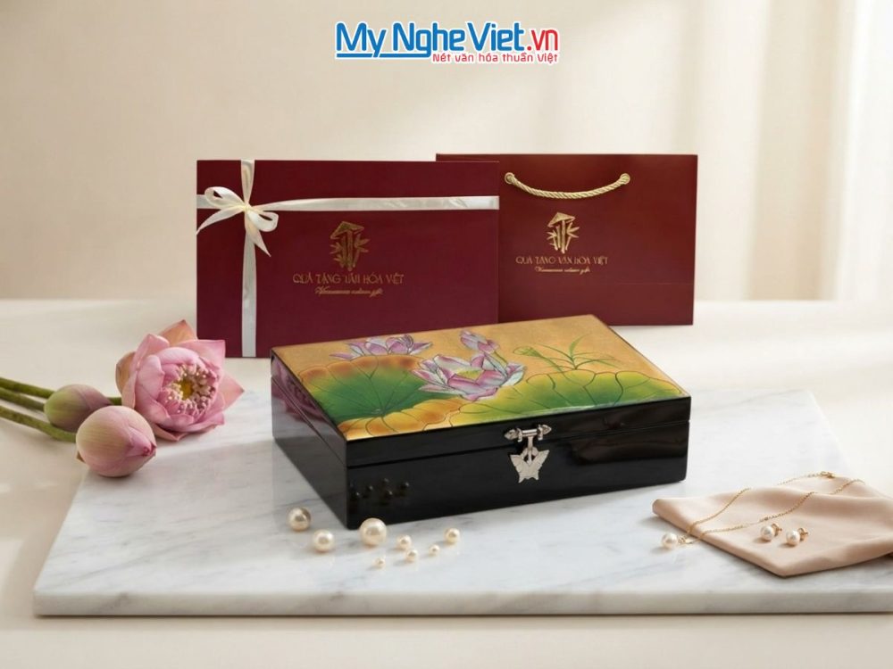 Hộp đựng trang sức sơn mài vẽ tay