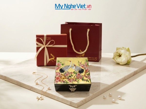 Hộp đựng trang sức sơn mài