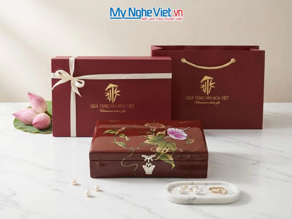 Hộp trang sức sơn mài vẽ tay
