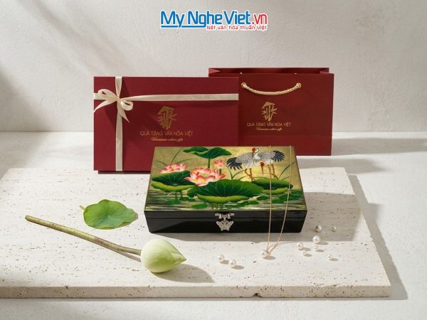 Hộp đựng trang sức sơn mài