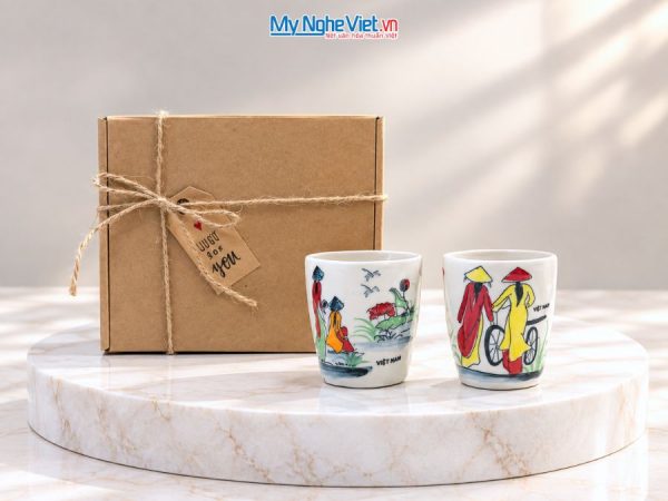 Set Quà Tặng 2 Ly Sứ Nhỏ Vẽ Cô Gái Áo Dài