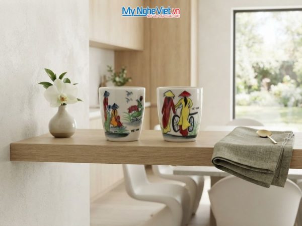 Set Quà Tặng 2 Ly Sứ Nhỏ Vẽ Cô Gái Áo Dài
