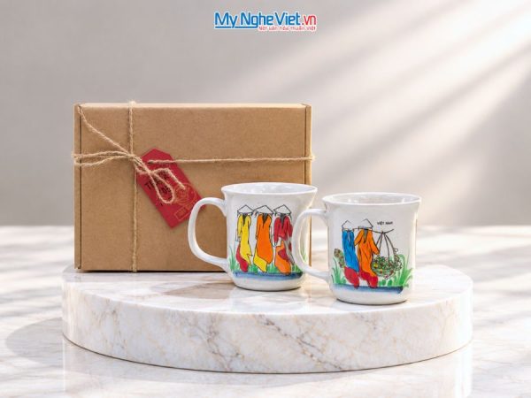Set Quà Tặng 2 Ly Sứ Men Tấm Vẽ Cô Gái Áo Dài