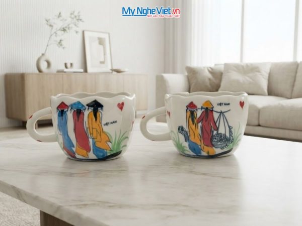Set Quà Tặng 2 Ly Sứ Vẽ Tay Họa Tiết Cô Gái Áo Dài