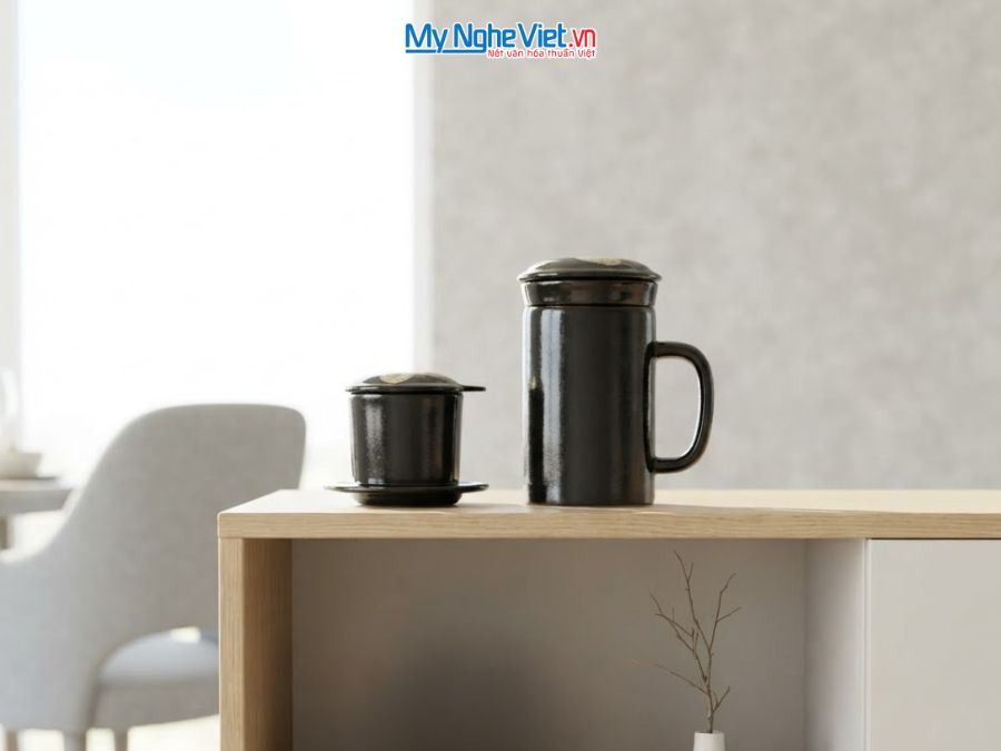 Set Quà Tặng Phin Cà Phê Và Ly Lọc Trà Gốm Màu Đen Vẽ Hoa