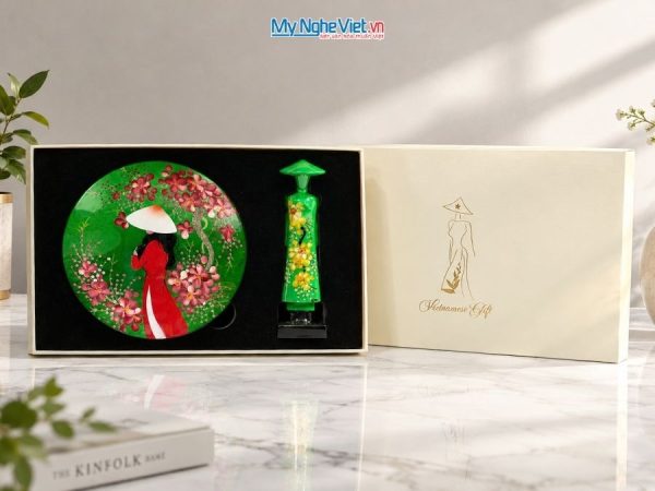 Set Quà Tặng Tranh Đĩa Và Tượng Cô Gái Áo Dài Hoa Đào