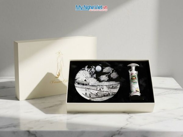 Set Quà Tặng Tranh Đĩa Và Tượng Cô Gái Áo Dài Đồng Quê