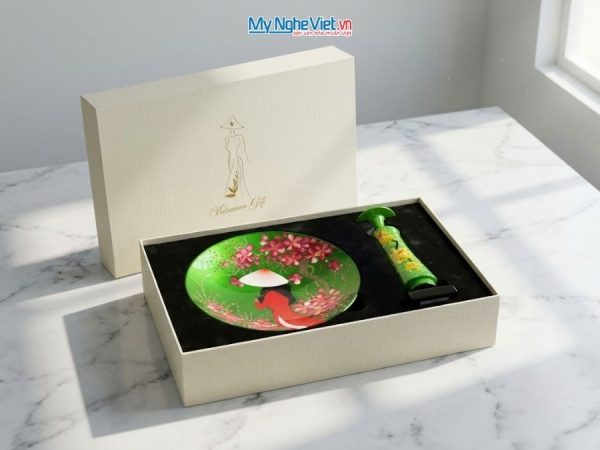 Set Quà Tặng Tranh Đĩa Và Tượng Cô Gái Áo Dài Hoa Đào