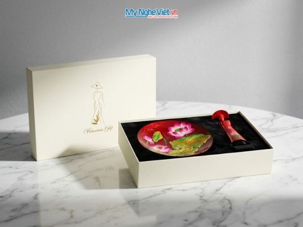 Set Quà Tặng Tranh Đĩa Và Tượng Cô Gái Áo Dài Hoa Sen Cao Cấp