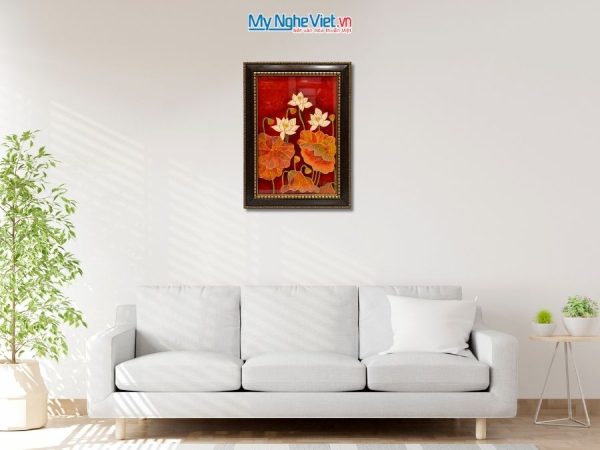 Tranh Sơn Mài Hoa Sen Đắp Nổi Nền Đỏ