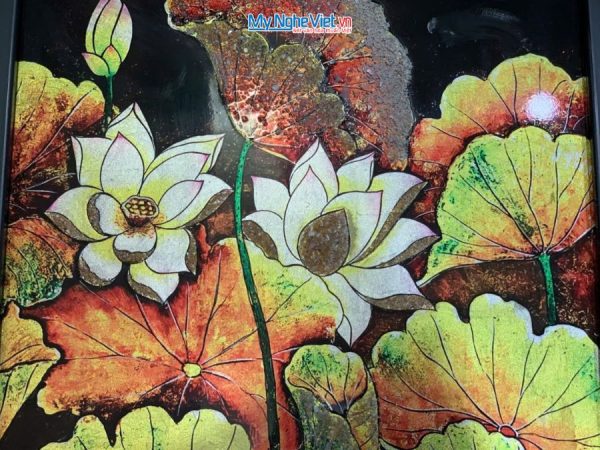 Tranh Sơn Mài Hoa Sen Dát Bạc Nền Đen