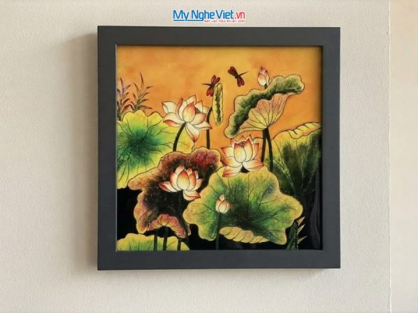 Tranh Sơn Mài Hoa Sen Vẽ Tay Nền Vàng