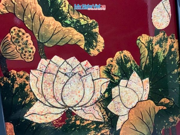 Tranh Sơn Mài Hoa Sen Vẽ Tay Nền Đỏ