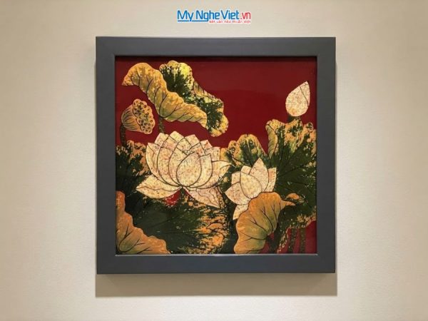 Tranh Sơn Mài Hoa Sen Vẽ Tay Nền Đỏ