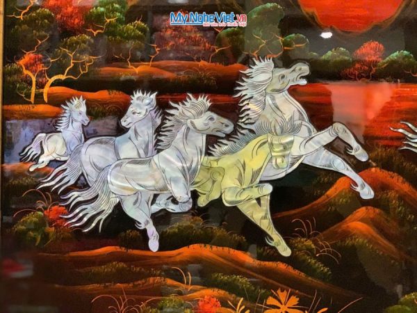 Tranh Sơn Mài Mã Đáo Thành Công Cẩn Ốc Nền Ấm