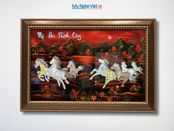 Tranh Sơn Mài Mã Đáo Thành Công Cẩn Ốc Nền Ấm